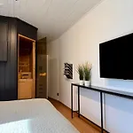 Wulfenia - Klagenfurt - Private Sauna, Smart-tv, Air Conditioning, Free Parking Apartment *