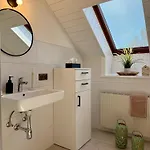 Wulfenia - Klagenfurt - Private Sauna, Smart-tv, Air Conditioning, Free Parking Apartment Klagenfurt am Woerthersee