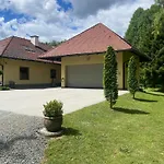 Апартаменты Wulfenia - Klagenfurt - Private Sauna, Smart-tv, Air Conditioning, Free Parking Клагенфурте