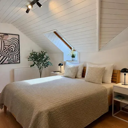 Apartmán Wulfenia - Klagenfurt - Private Sauna, Smart-tv, Air Conditioning, Free Parking *