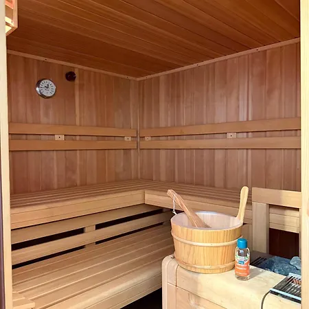 Wulfenia - Klagenfurt - Private Sauna, Smart-tv, Air Conditioning, Free Parking Apartmán